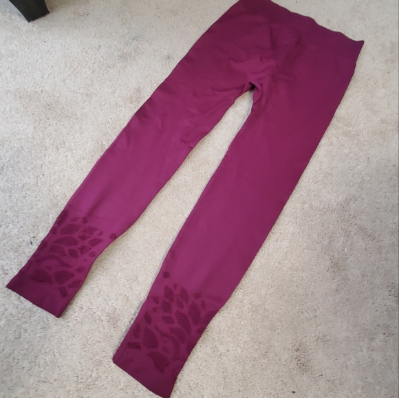 MOTHERHOOD Medium Tights - Picture 3 of 3